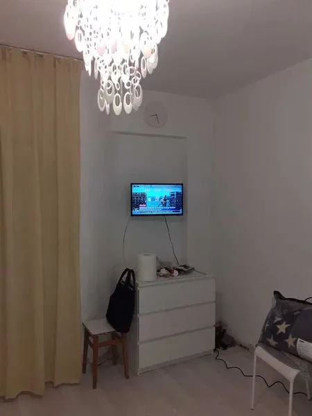 Crangasi Metrou, piata, stradal, bloc confort 1, a.c, proprietar