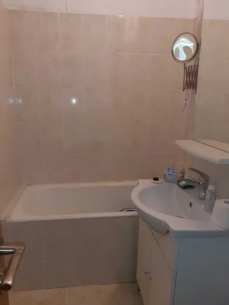 Crangasi Metrou, piata, stradal, bloc confort 1, a.c, proprietar